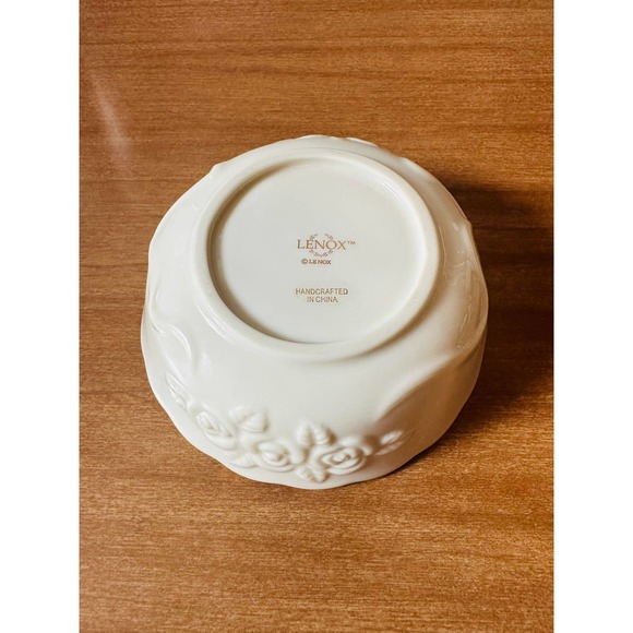 Vintage Rosebud collection by Lenox All purpose bowl with gold trim - Picture 9 of 10